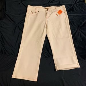 Paris Blues White Capri Pants